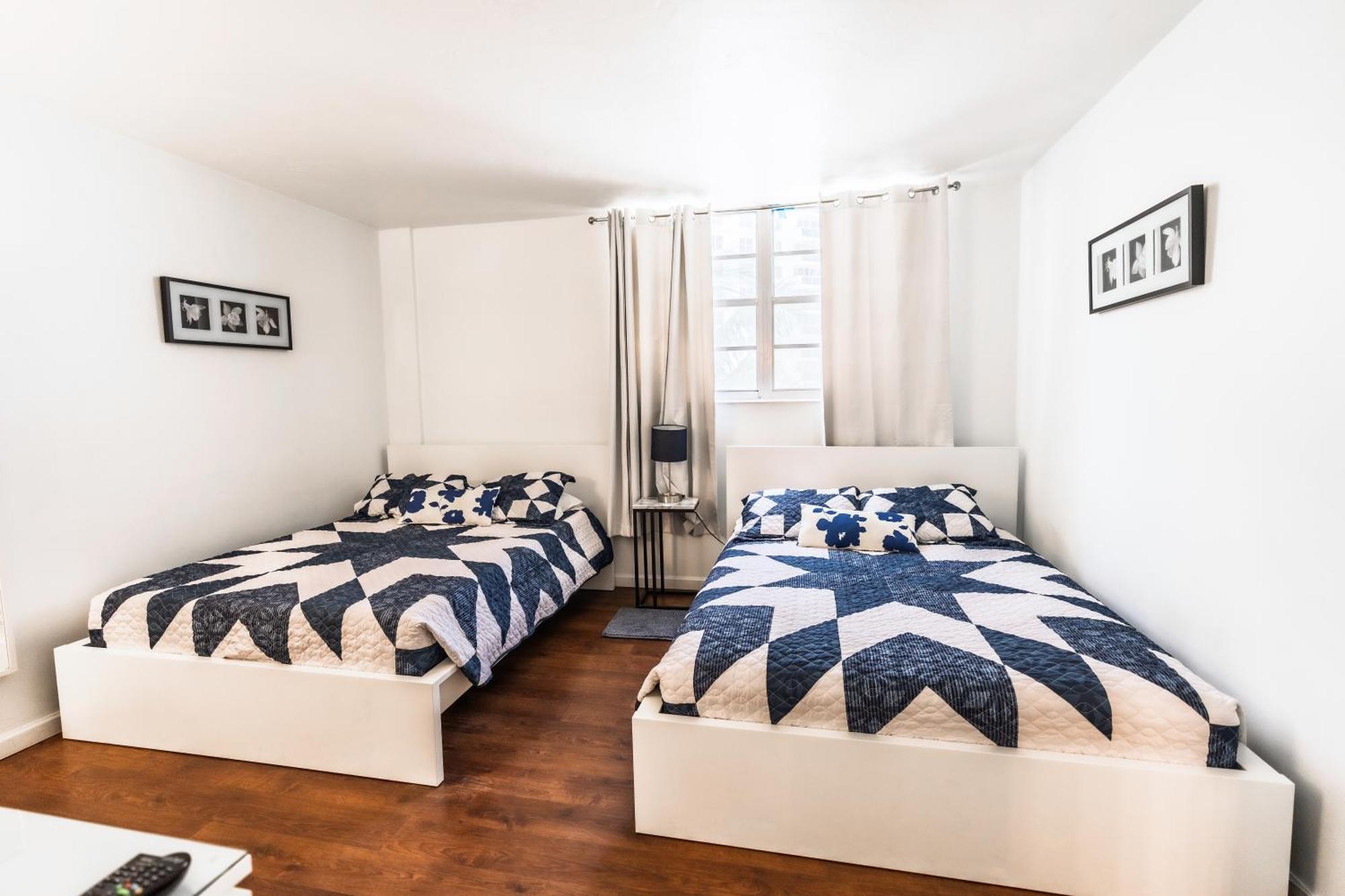 Dream Vacation Right On The Apartment Hollywood